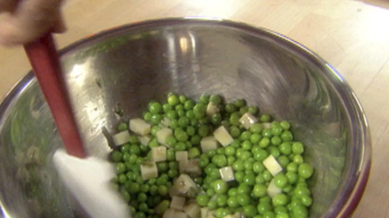 Peas With Herbs and Cheese