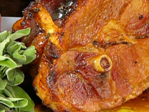 Orange Glazed Ham with Baby Carrots