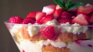 Lemon Mascarpone Trifle