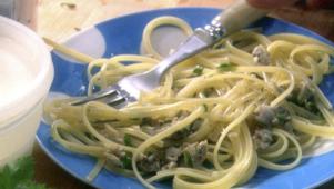 Easy Linguini with Clam Sauce