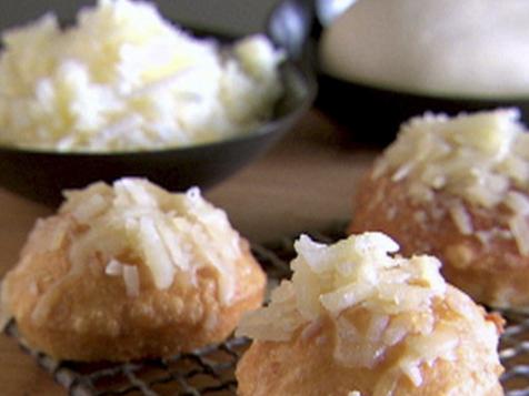 Tantalizing Cheese Pizzettes