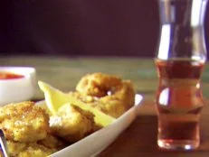 Fried oysters and clams dish