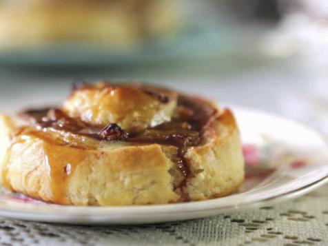 Cinnamon Roll Biscuits