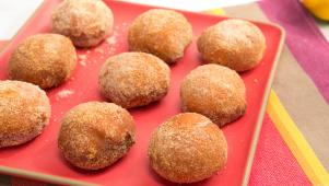 Doughnuts with Chile Sugar