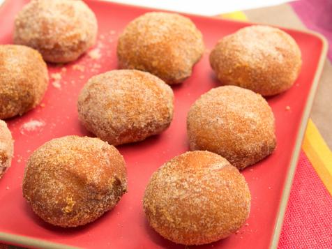 Doughnuts with Chile Sugar