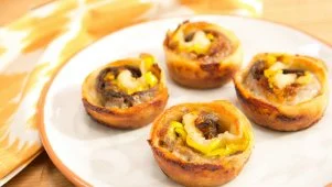 Easy Muffin Tin Cheese Steaks