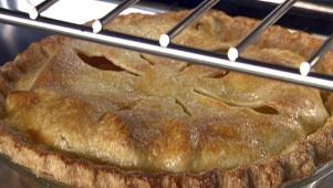 Spiced Apple and Pear Pie
