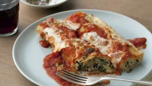 Giada's Lasagna Rolls