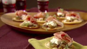 Hearty Proscuitto Pizzettes