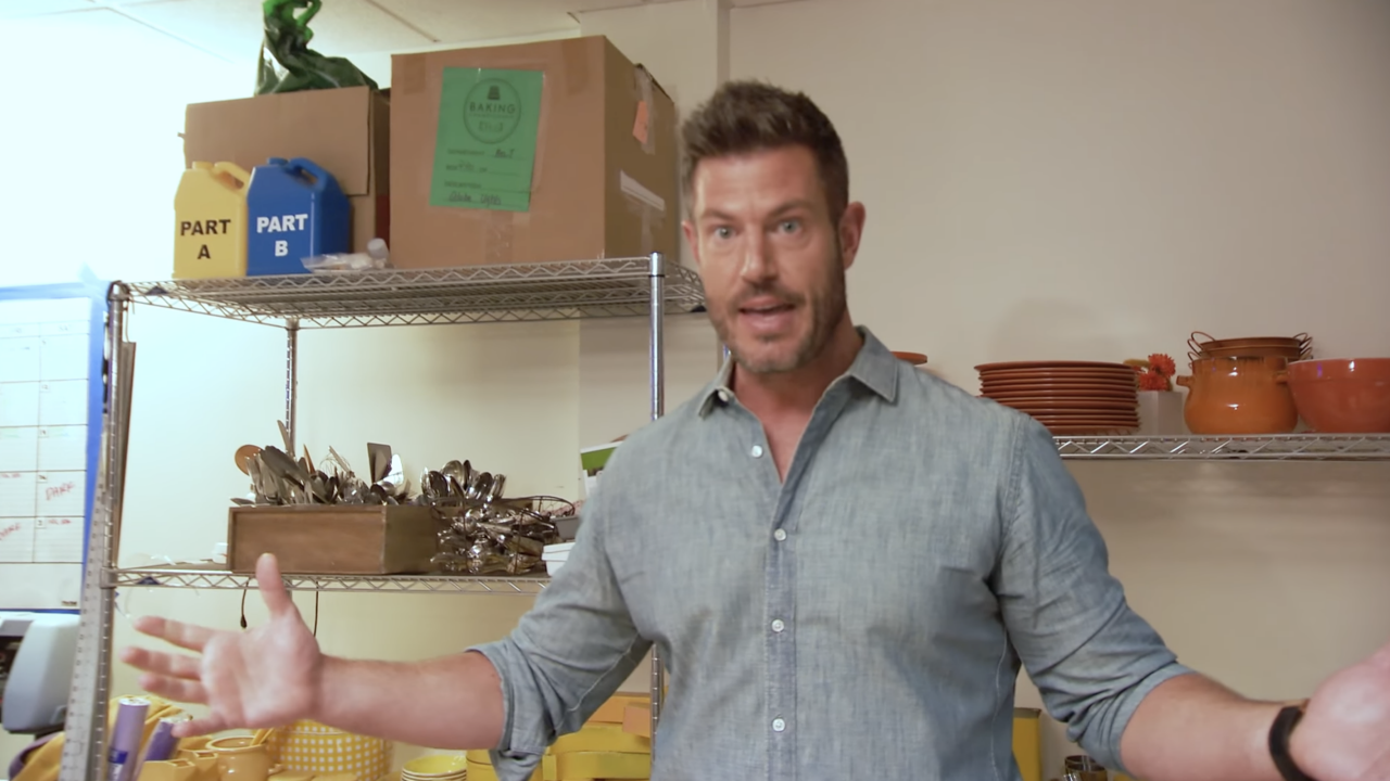 Holiday Baking Championship: Gingerbread Showdown Set Tour with Jesse Palmer