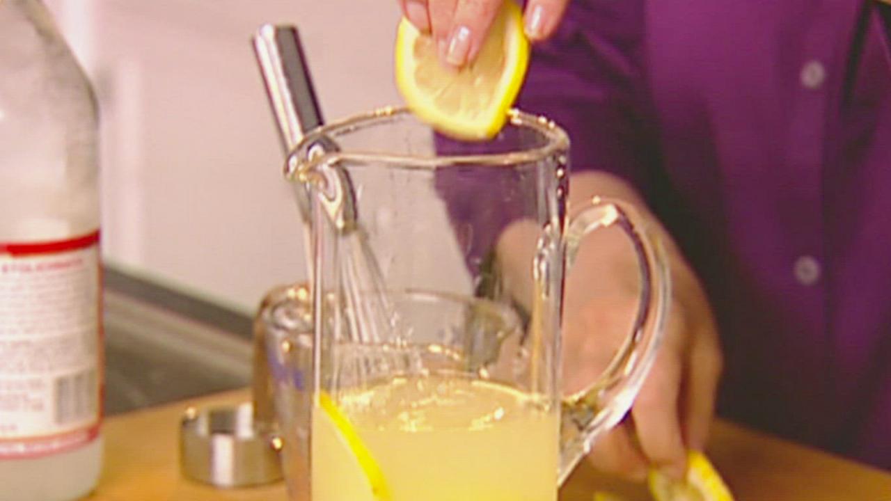 The Barefoot Contessa Shares Her Lemon Drop Cocktail Recipe