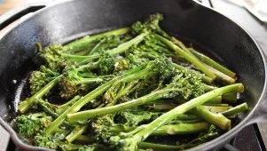Ree's Lemony Broccolini