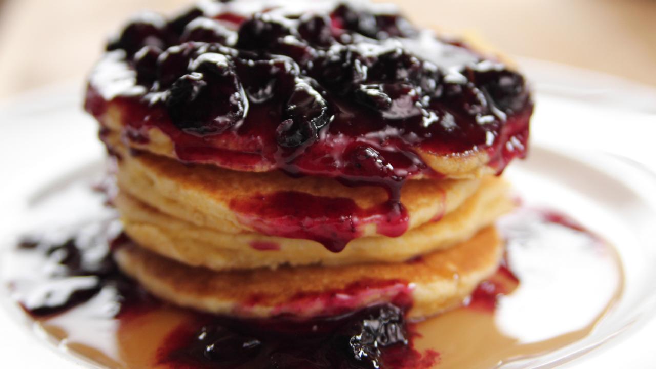 Ree's Cornmeal Pancakes