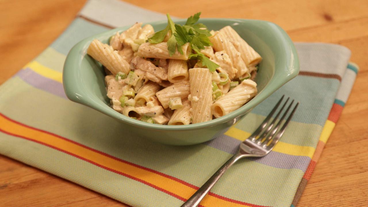Buffalo Chicken Pasta Salad