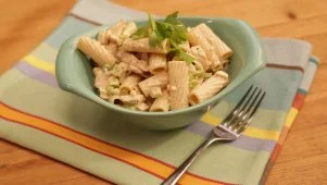 Buffalo Chicken Pasta Salad