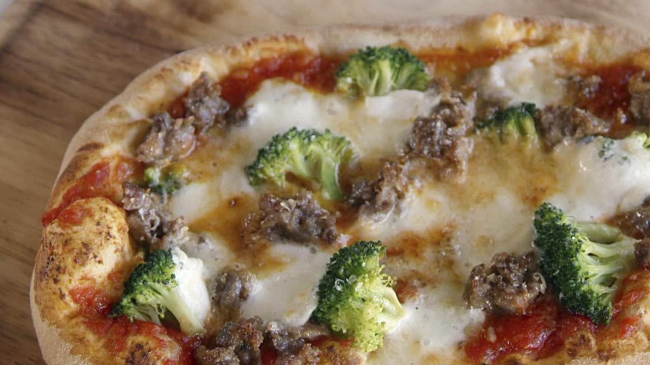 Giada's Sausage-Broccoli Pizza