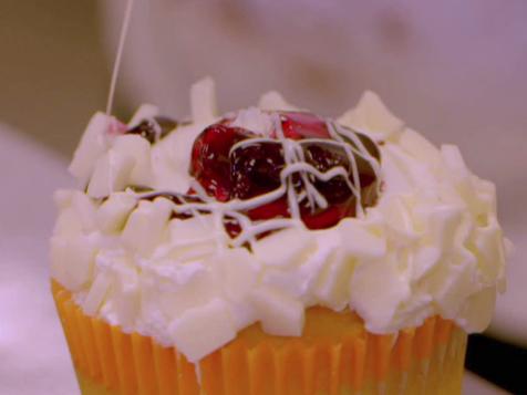 Jumbo Cupcakes at Simona's