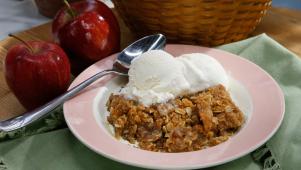 Caramel Apple Crisp