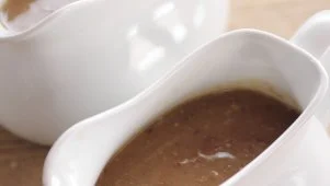 Ree's Maple-Whiskey Gravy