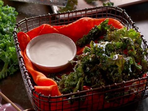 Crispy Lemon Garlic Kale Chips