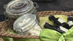 DIY Holiday Gift Baskets