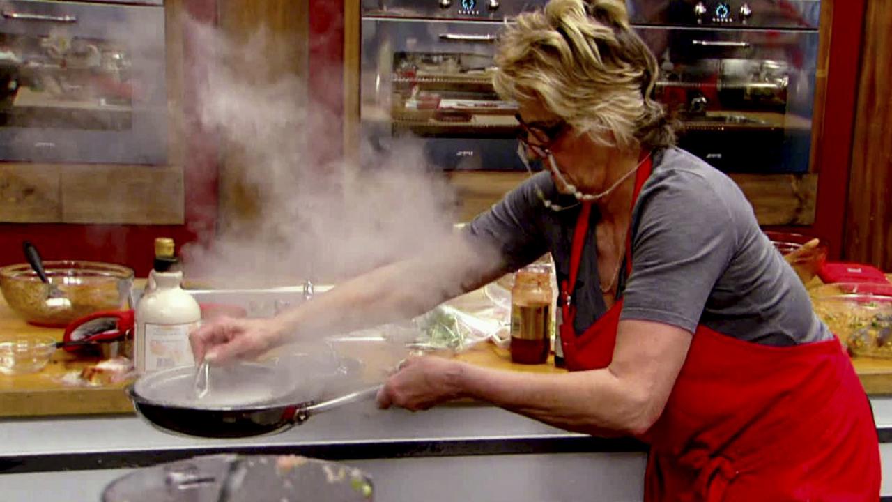 Donna Dances the Mashed Potato