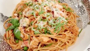 Creamy Lobster Linguine