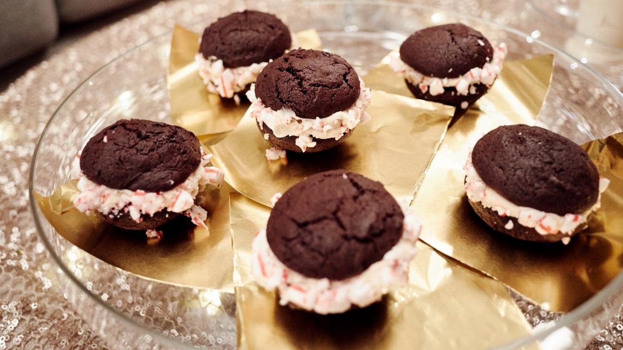 Peppermint Sandwich Cookies