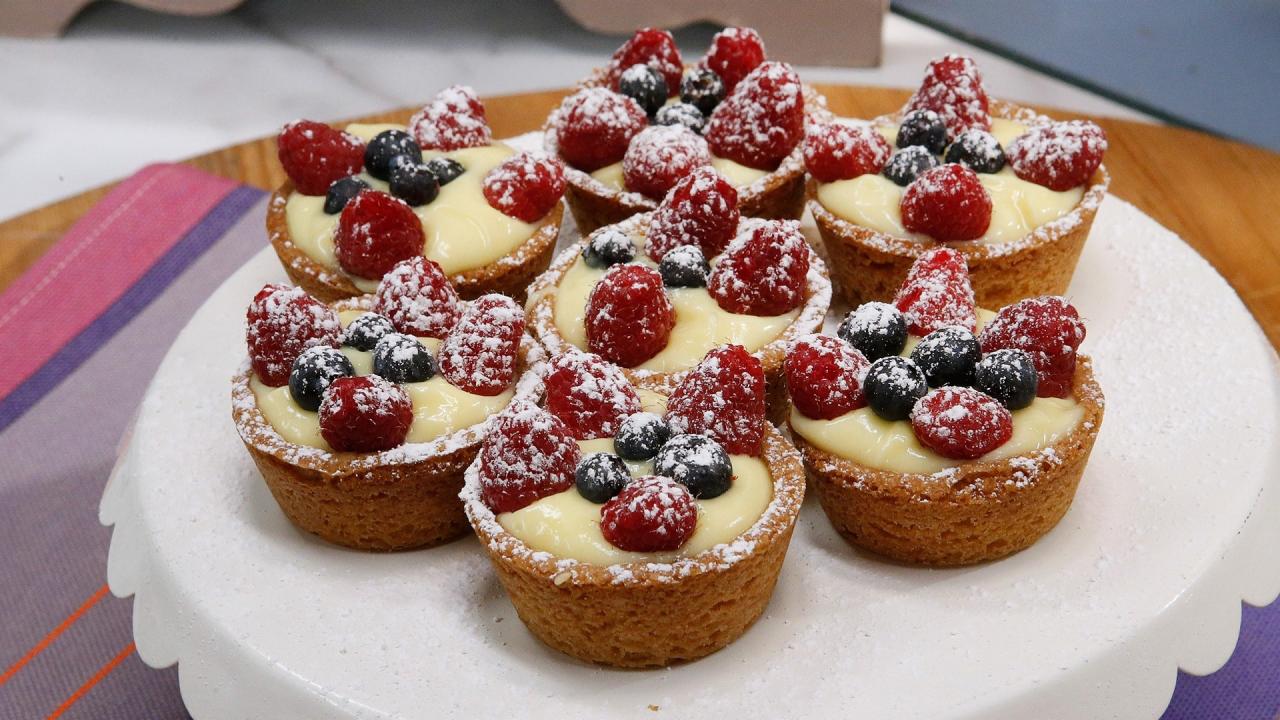 Sunny's Vanilla Pudding Pies