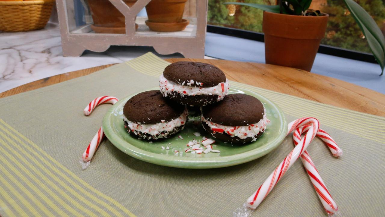Chocolate Peppermint Whoopies