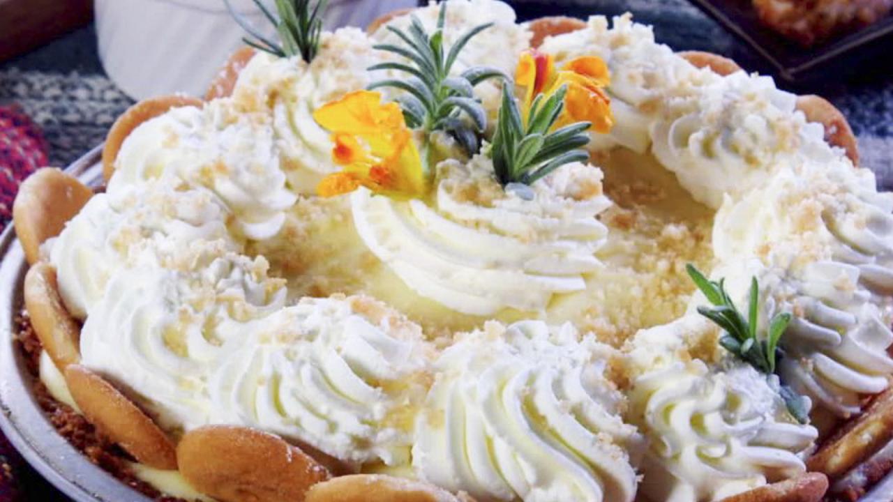 Swag's Banana Pudding Pie