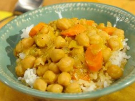 Curry and Chickpea Soup