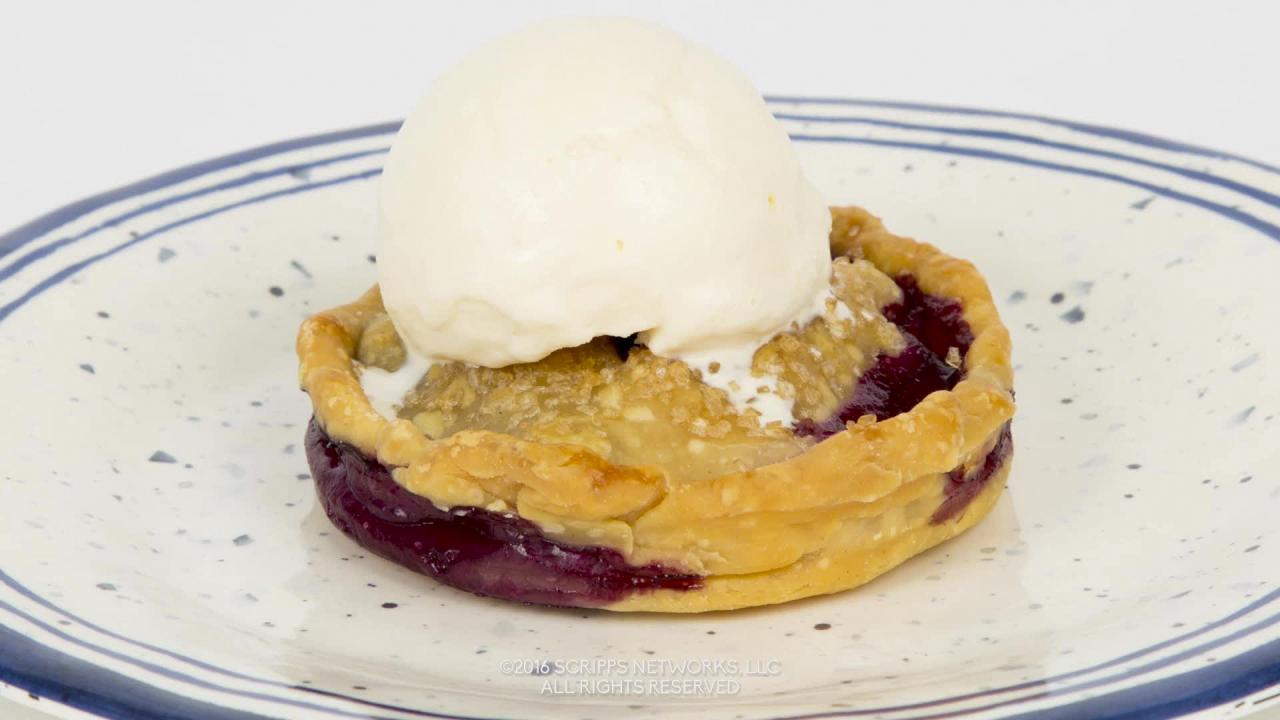 Blueberry-Peach Lid Pies