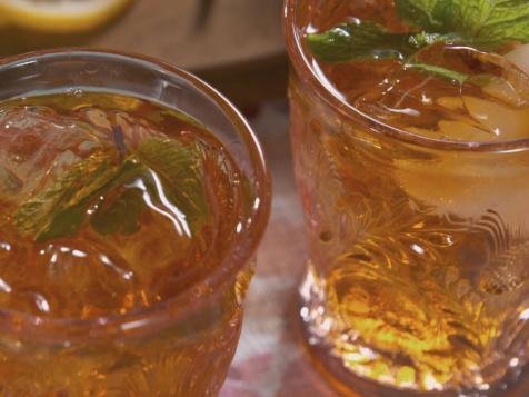 Minty Spiked Vanilla Iced Tea