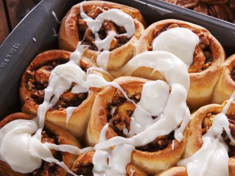 Farmhouse Cinnamon Buns