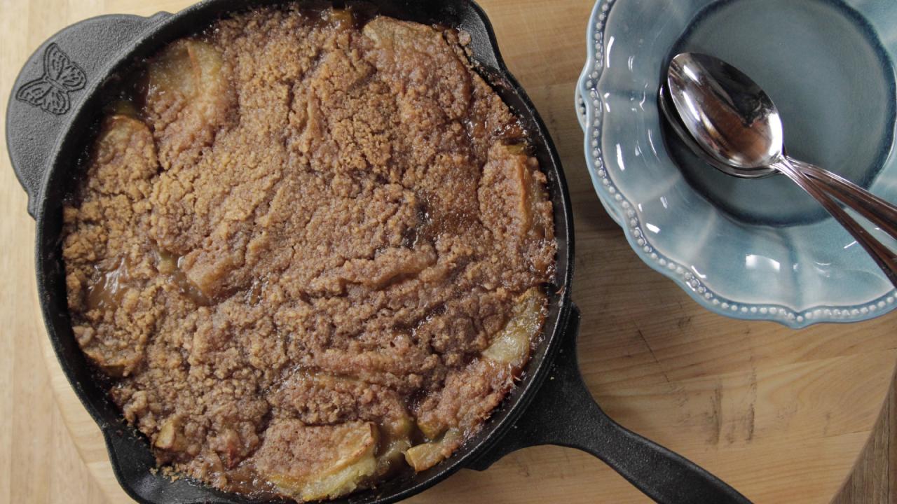 Ree's Skillet Apple Crisp