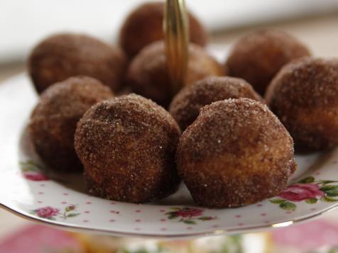 Mini Doughnut Muffins