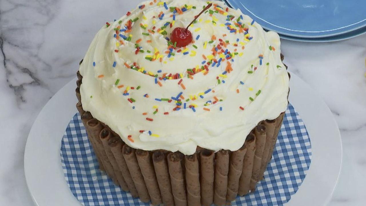 Make a Giant Cupcake Cake