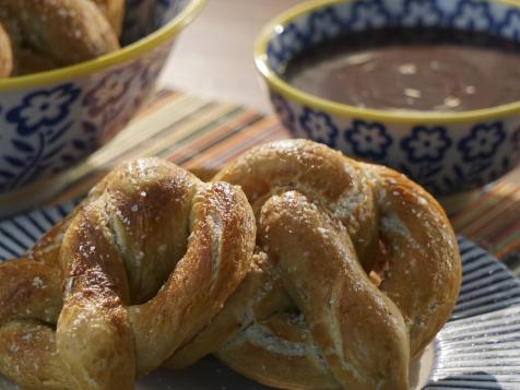 Soft Pretzels with Dip