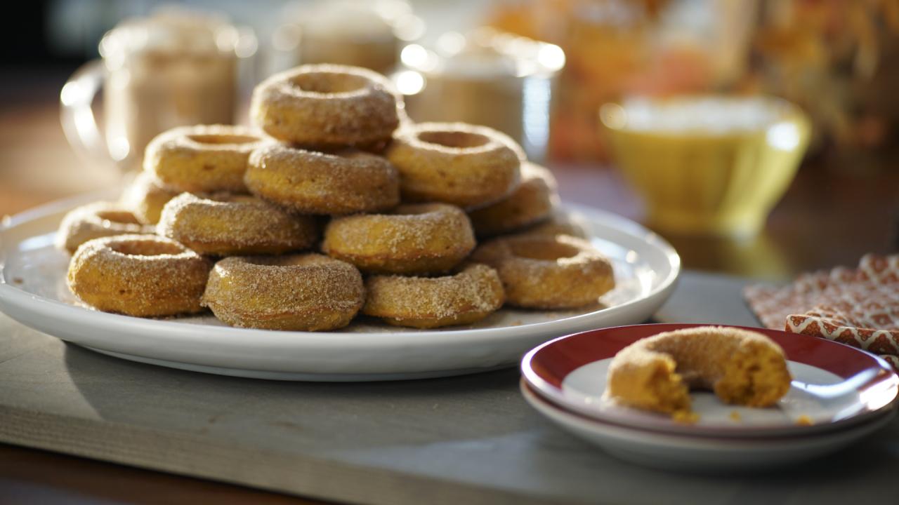 Baked Pumpkin Doughnuts