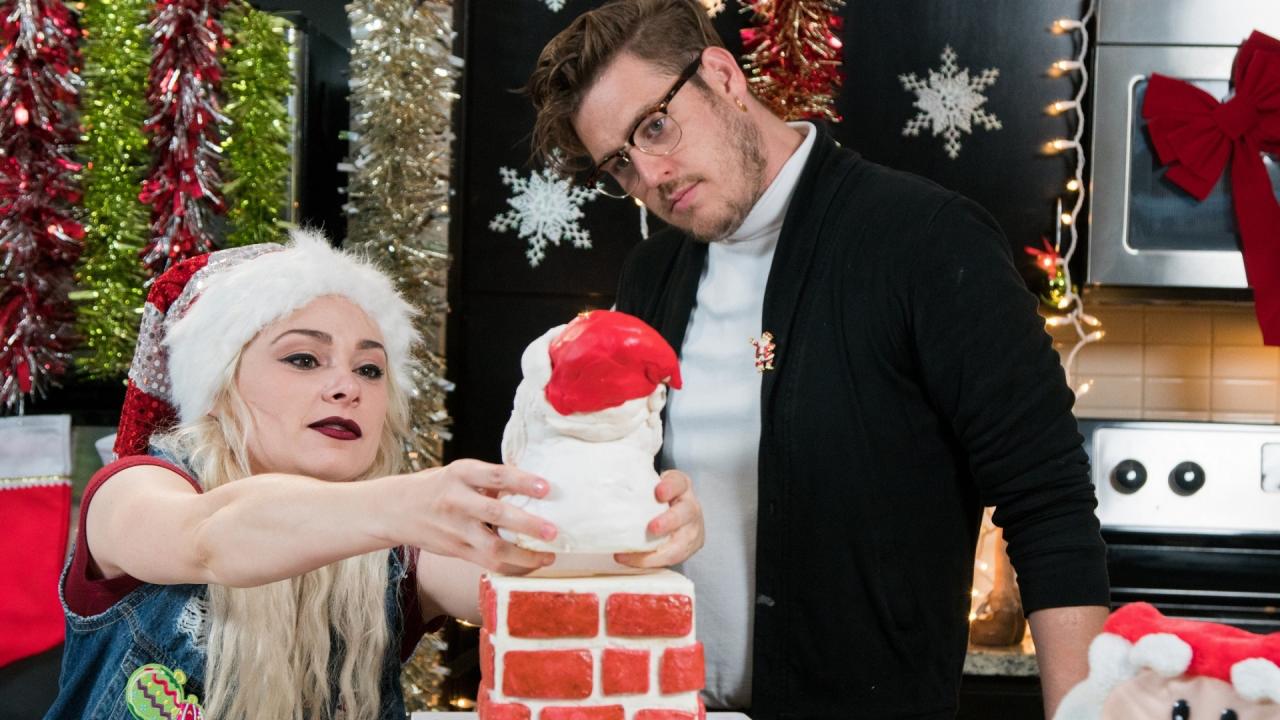 Stunning Real-Life Santa Cake
