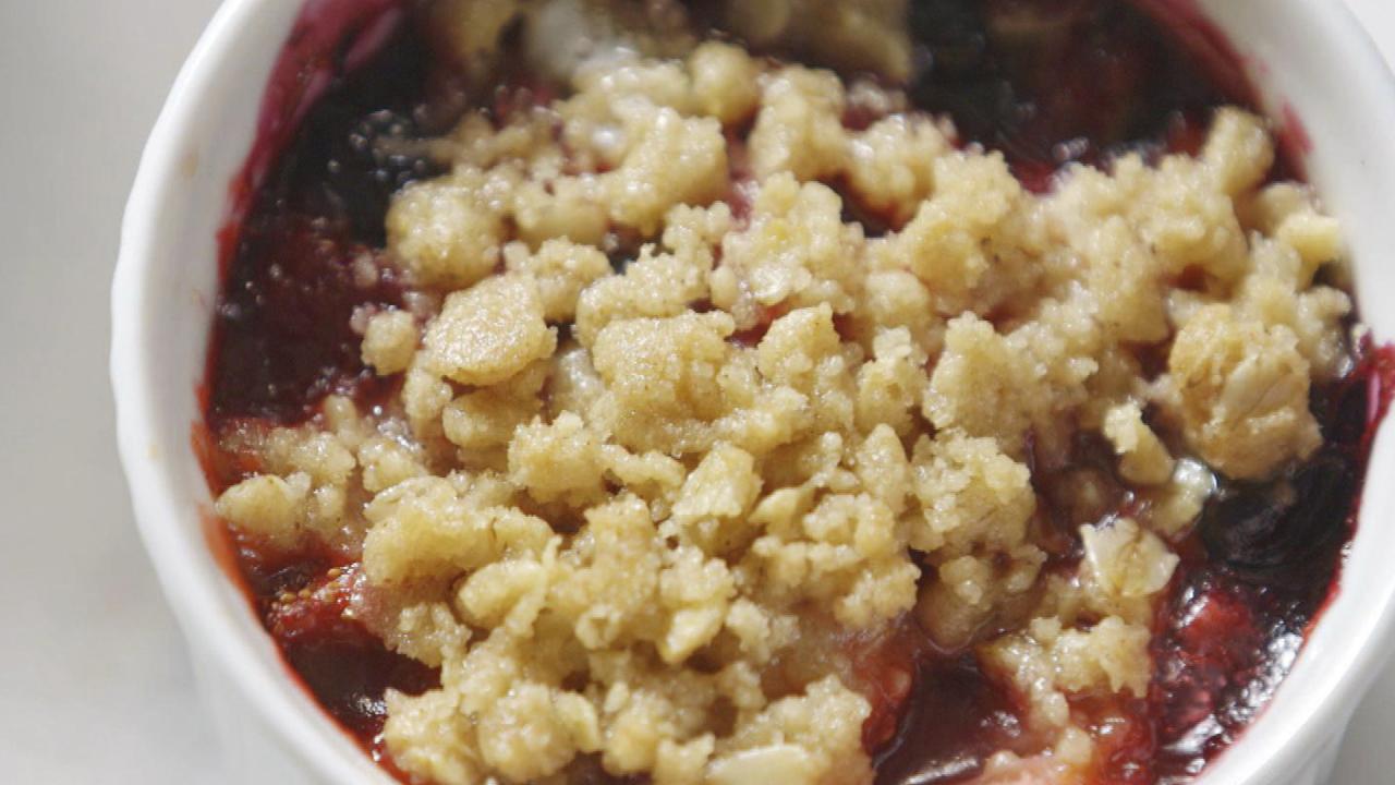 Ina's Tri-Berry Crumbles