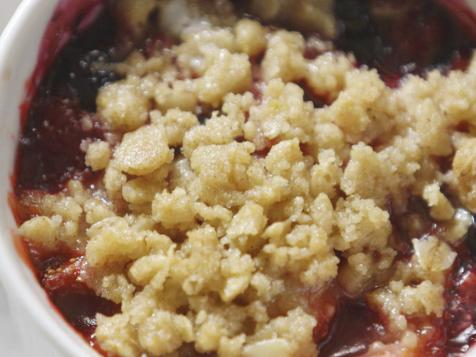 Ina's Tri-Berry Crumbles