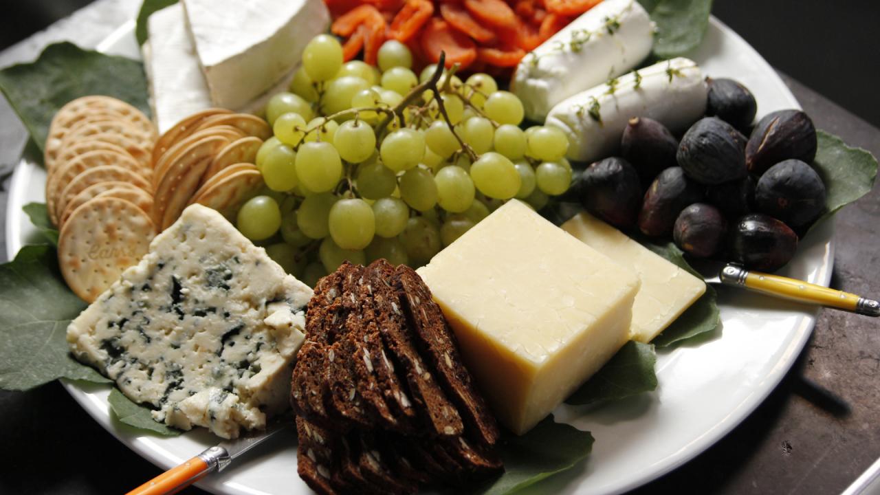 Easy Cheese Board