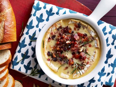 Baked Brie with Crumble
