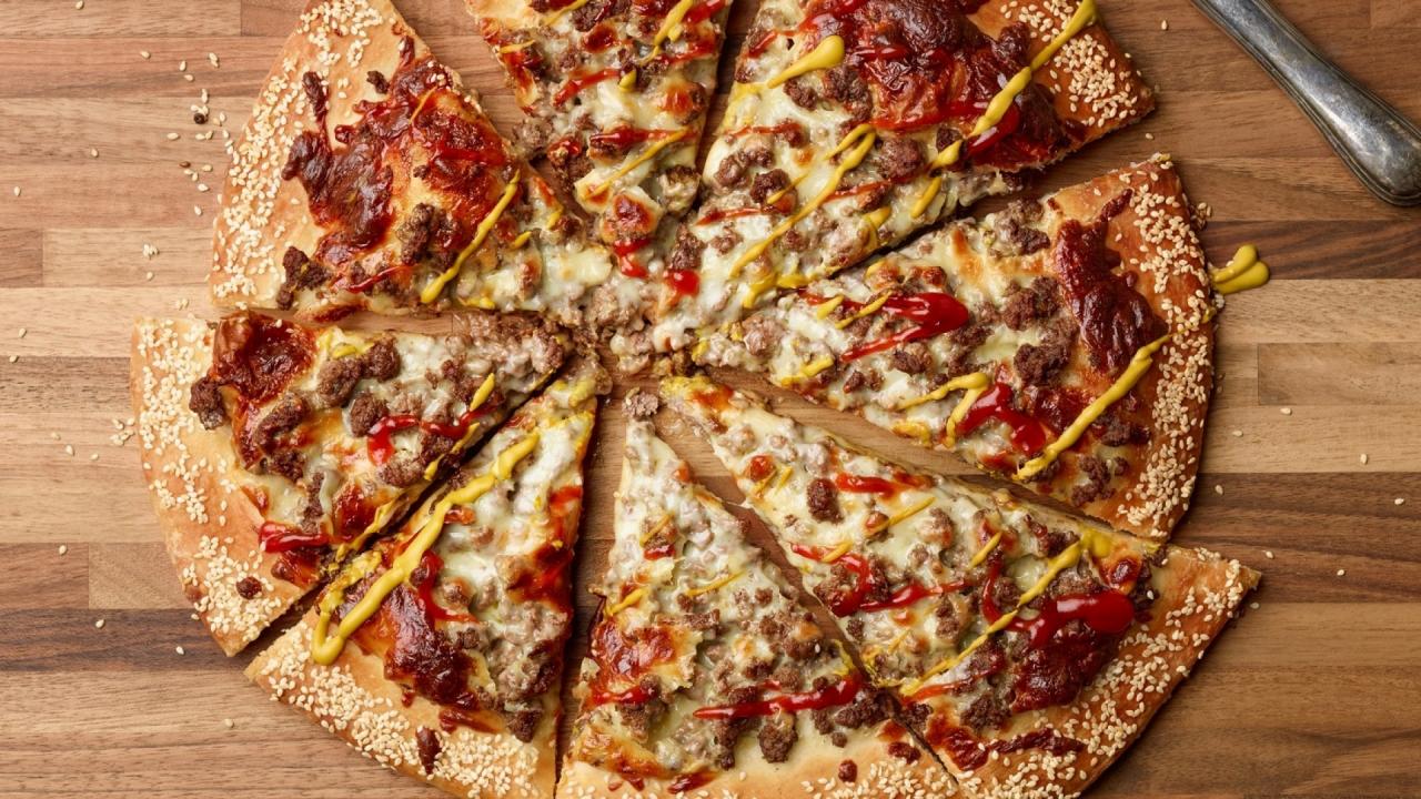 Cheeseburger Pizza