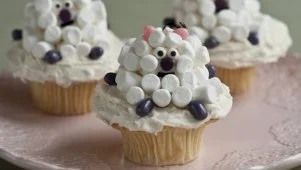 Little Lamb and Chick Cupcakes