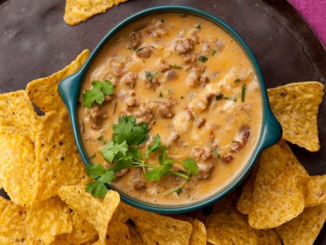 Queso Fundido con Chorizo