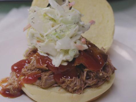 Instant Pot Barbecue Pulled Pork Sandwiches