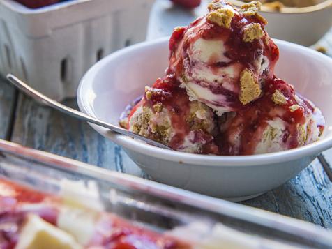 No-Churn Strawberry Cheesecake Ice Cream